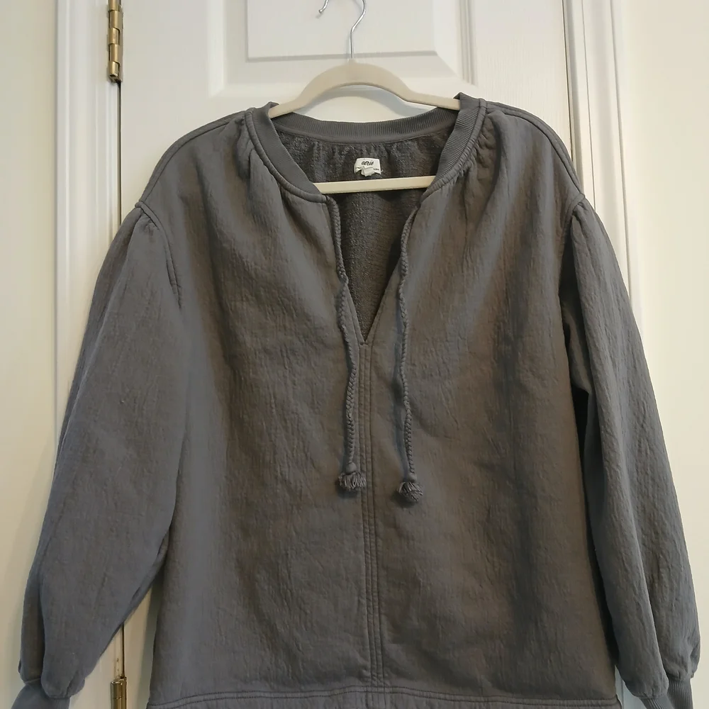 3FOR$12 Aerie Gray LS Boho Top - Picture 4 of 6